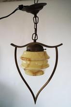 Antieke hal lamp hanglamp gemarmerd glas messing metaal., Gebruikt, Glas, Ophalen of Verzenden, Vintage antiek