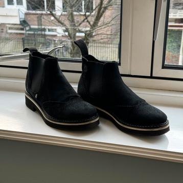 Cesare Paciotti suede ankle boots  beschikbaar voor biedingen