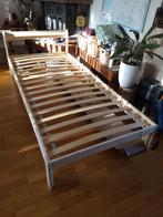 Ikea bedframe met lattenbodem, Huis en Inrichting, Slaapkamer | Bedden, 90 cm, Eenpersoons, Zo goed als nieuw, Hout