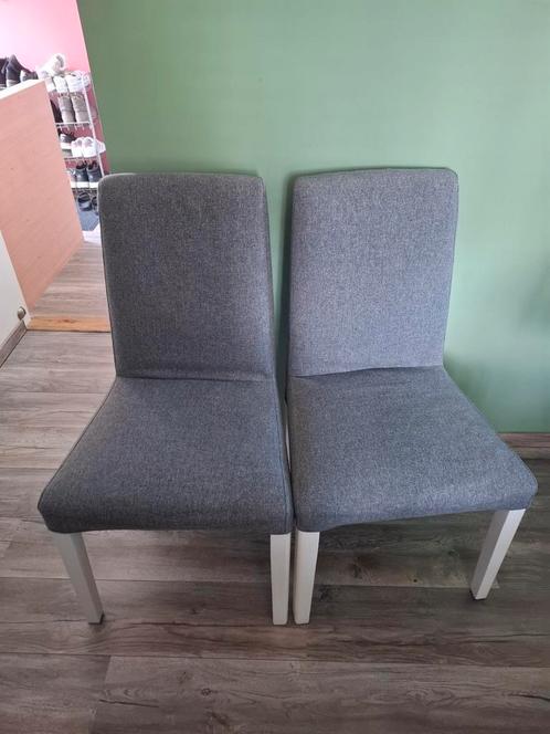2 eetkamerstoelen, Huis en Inrichting, Stoelen, Zo goed als nieuw, Twee, Hout, Grijs, Ophalen