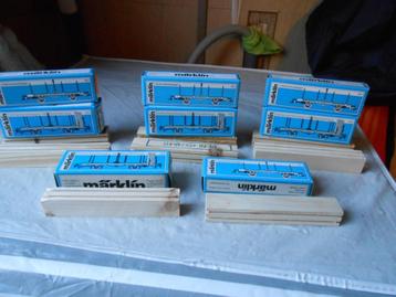 Märklin 4684 en 4697, 4x deze set draaischemelwagons met  beschikbaar voor biedingen