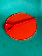 Retro slabestek opscheplepel jaren 70 rood, Huis en Inrichting, Keuken | Bestek, Ophalen of Verzenden, Zo goed als nieuw, Kunststof