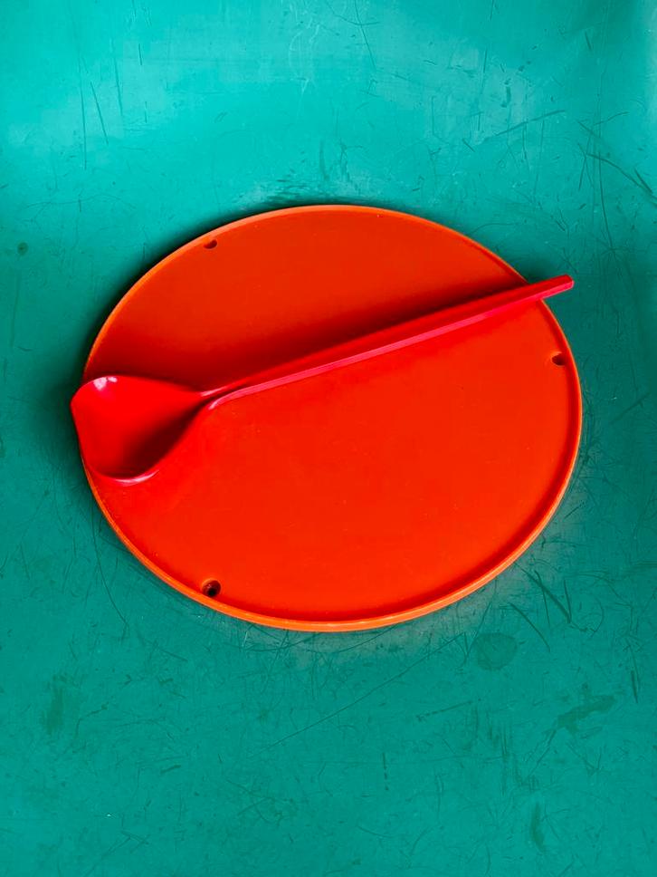 Retro slabestek opscheplepel jaren 70 rood, Huis en Inrichting, Keuken | Bestek, Zo goed als nieuw, Los bestek, Kunststof, Ophalen of Verzenden