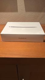Macbook aur 2020, 13 inch of meer, Overige modellen, Ophalen of Verzenden, Zo goed als nieuw