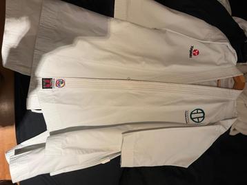 Nieuw Hayashi katamori wkf aproved karate wedstrijd pak beschikbaar voor biedingen