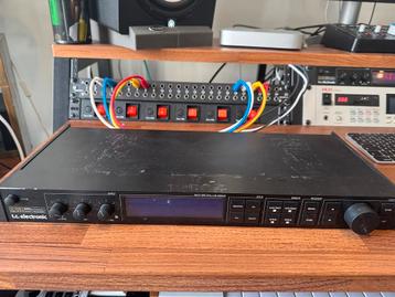 M-one XL dual effect signal processor. beschikbaar voor biedingen
