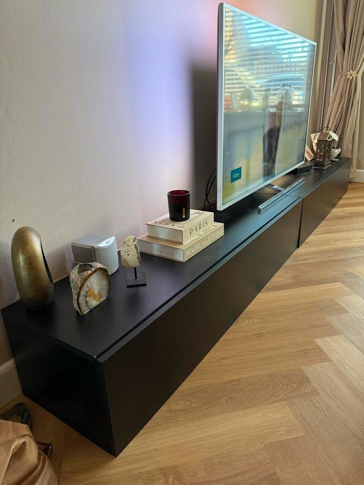 Zwarte TV kast, Huis en Inrichting, Kasten | Televisiemeubels, Gebruikt, Minder dan 100 cm, 200 cm of meer, 25 tot 50 cm, Kunststof