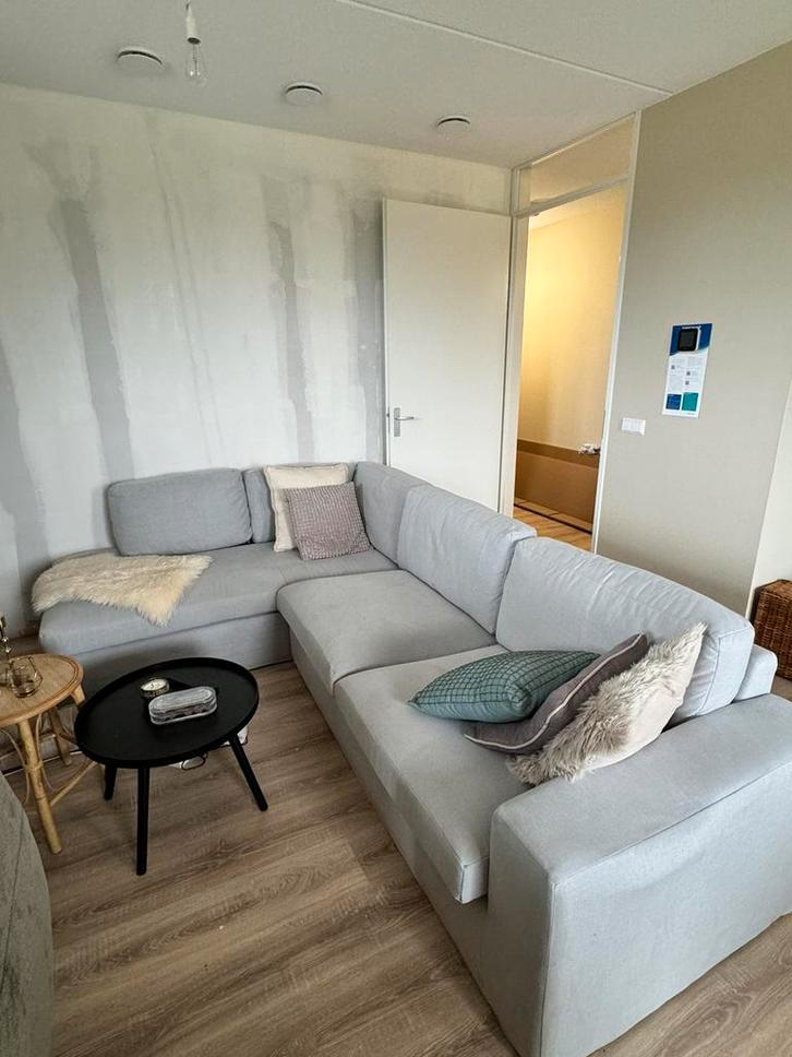 Bank bankstel hoekbank grijs lichtgrijs loods5 woood, Huis en Inrichting, Banken | Complete zithoeken, Gebruikt, Ophalen