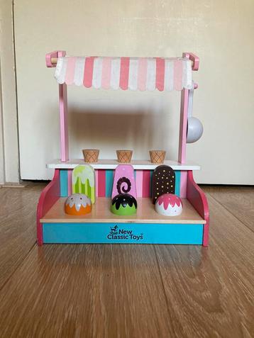 Houten ijskraam New Classic Toys beschikbaar voor biedingen