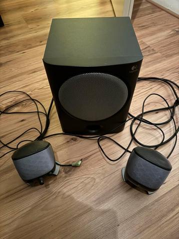 Speaker set aangeboden beschikbaar voor biedingen