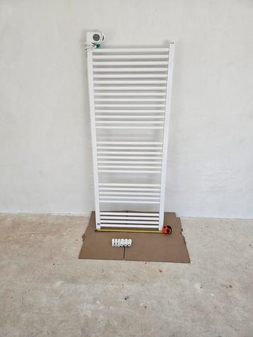 Zehnder elektrische verwarming - NIEUW incl. ophang beschikbaar voor biedingen