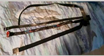 4 Riemen voor een jongen.  beschikbaar voor biedingen