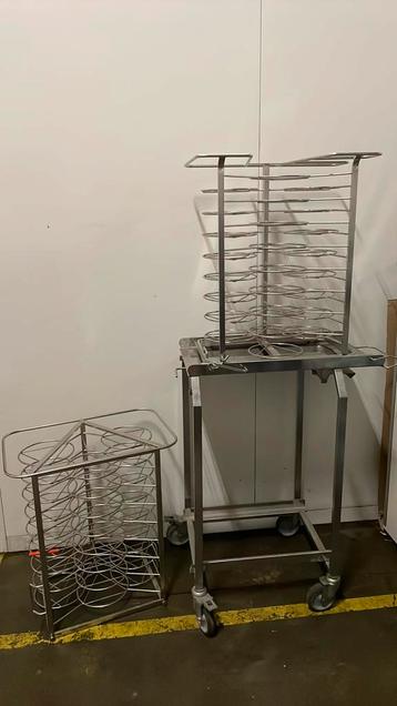 Rational bordenkar 10-plaats beschikbaar voor biedingen