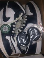 (42)Jordan 1 Mid White Metallic Gold Obsidian, Ophalen of Verzenden, Nieuw, Schoenen