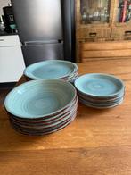Stijlvol servies in turquoise – 18-delig (licht gebruikt), Huis en Inrichting, Keuken | Servies, Ophalen, Overige stijlen, Bord(en)
