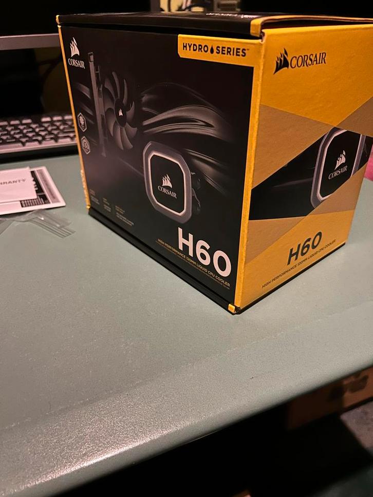 Corsair H60 Waterkoeler - 120mm, Computers en Software, Computerkoelers, Gebruikt, Waterkoeling, Ophalen of Verzenden