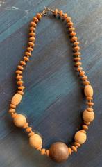 Houten kralenketting; ketting verschillende houten kralen, Ophalen of Verzenden, Zo goed als nieuw, Bruin, Overige materialen