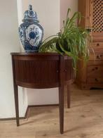 Antiek kastje/tafeltje met 2 roldeurtjes kast hoogte 71 cm, Ophalen