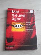 Met nieuwe ogen, Ophalen of Verzenden, Zo goed als nieuw