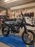 Sherco sm50 e5 2023, Fietsen en Brommers, Brommers | Derbi, Ophalen, 6 versnellingen, ., Maximaal 45 km/u