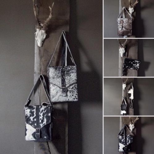 Stoere leren tassen tas clutch koeienhuid boho Ibiza chique, Sieraden, Tassen en Uiterlijk, Tassen | Damestassen, Nieuw, Ophalen of Verzenden