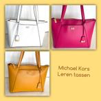 3 Michael Kors tassen, leer, Ultra pink, White, Mari Gold, Ophalen of Verzenden, Zo goed als nieuw, Overige kleuren, Handtas
