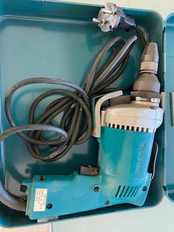 Makita schroefmachine beschikbaar voor biedingen