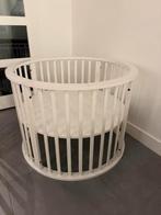 # Nette Witte BOX Rond Baby, Kinderen en Baby's, Boxen, Ophalen of Verzenden, Zo goed als nieuw, Rond, Wieltjes