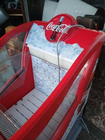 COCA COLA KOELKAST. PERFECT VOOR ZOMERSE EVENEMENTEN beschikbaar voor biedingen