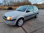Ford Fiësta 1.3 I 3DR 2001 Grijs, Auto's, Voorwielaandrijving, 1299 cc, Stof, 4 cilinders