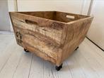 Massief Houten opberg kist krat op wielen tijdschriftenbak, Ophalen, Gebruikt, 50 tot 100 cm, Minder dan 50 cm