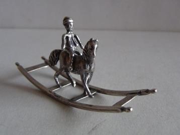 Miniatuur zilver EP64 hobbelpaard zilveren miniaturen beschikbaar voor biedingen