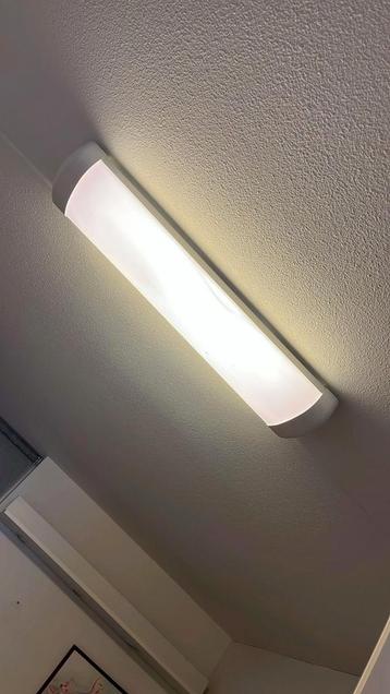 Plafondlamp - Functioneel en Helder beschikbaar voor biedingen
