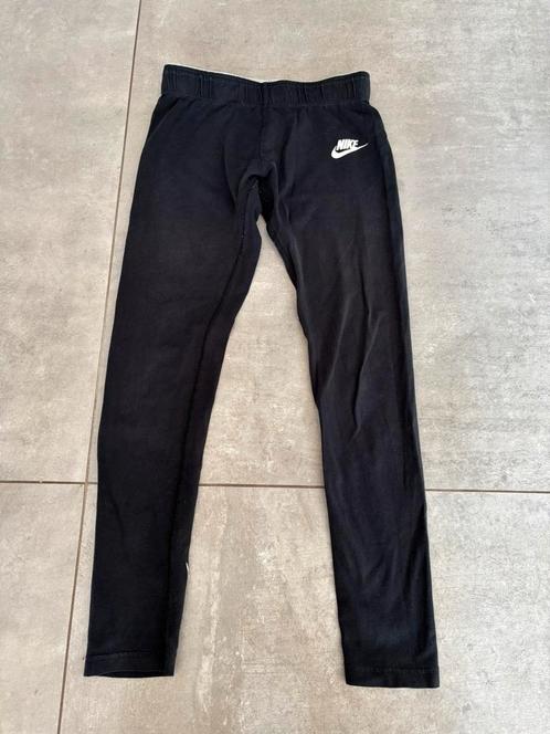 Nike sportbroek sportlegging maat 137/146 €3, Kinderen en Baby's, Kinderkleding | Maat 134, Meisje, Broek, Ophalen of Verzenden