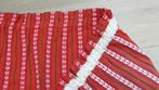 Vintage rood gordijntje, Huis en Inrichting, Stoffering | Gordijnen en Lamellen, 100 tot 150 cm, Ophalen of Verzenden, Zo goed als nieuw