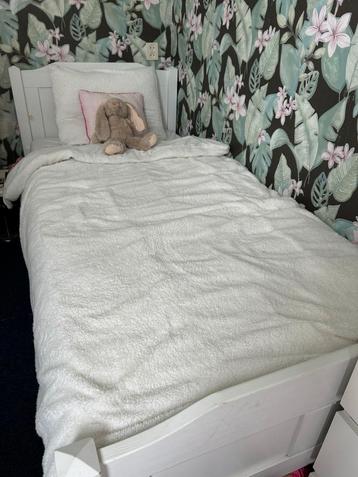 Witte bed 90x200 beschikbaar voor biedingen
