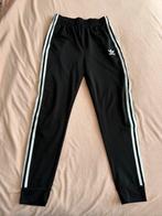 Adidas pak maat L 13-14y, Kinderen en Baby's, Kinderkleding | Maat 164, Adidas, Jongen of Meisje, Ophalen of Verzenden, Zo goed als nieuw
