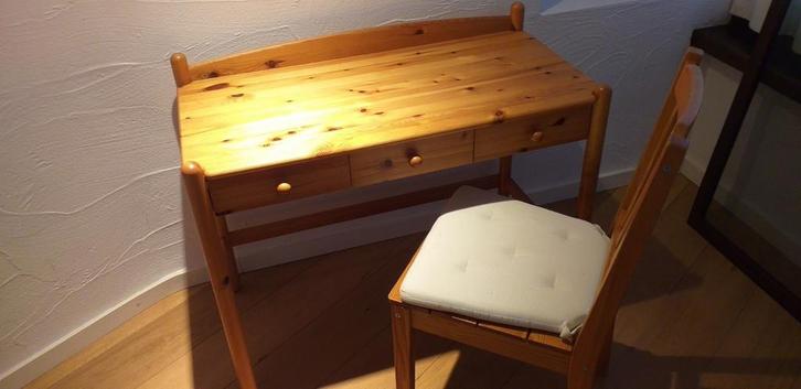 Grenen meubels: bureau, stoelen, bijzettafels / salontafels, Huis en Inrichting, Complete inboedels, Ophalen