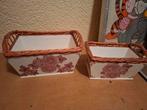 Twee decoratieve rieten manden met rozenmotief, Mand, Nieuw, Ophalen of Verzenden, Riet