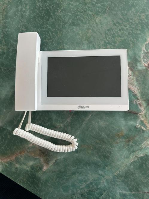 INTERCOM BINNEN&BUITENPOST + SWITCH DAHUA, Huis en Inrichting, Deurbellen, Zo goed als nieuw, Bedraad, Ingebouwde camera, Compatibel met smartphone