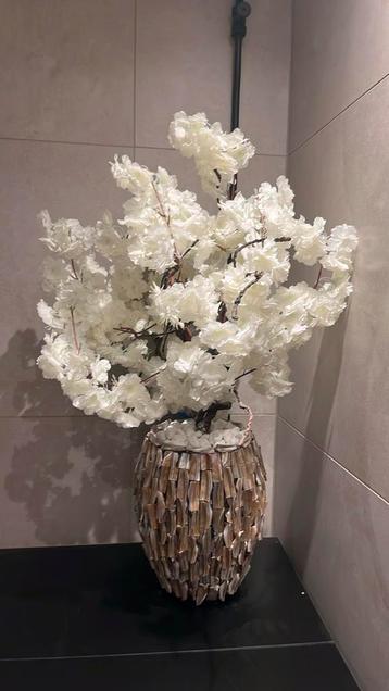 Schelpen Vaas met Bloesemboom beschikbaar voor biedingen
