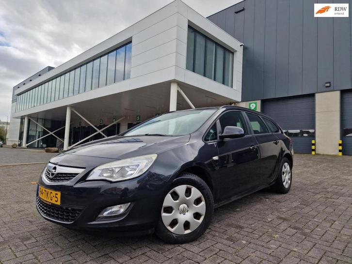 Opel Astra Sports Tourer 1.4 Business NAVI CRUISE TREKHAAK 2, Auto's, Opel, Bedrijf, Te koop, Astra, Benzine, Euro 5, A, Stationwagon
