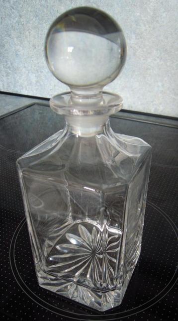 whiskykaraf beschikbaar voor biedingen