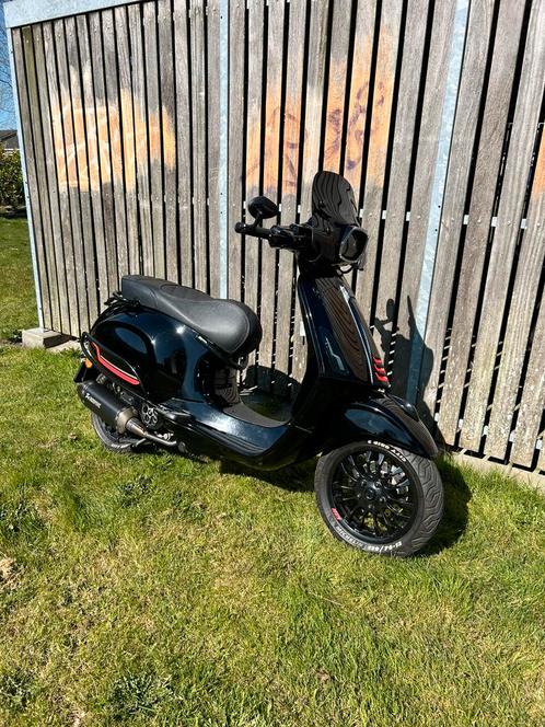 Vespa sprint 80cc e4, Fietsen en Brommers, Scooters | Piaggio, Gebruikt, Overige modellen, Maximaal 45 km/u, Benzine, Ophalen