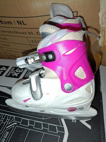 Verstelbare Kunstschaatsen Maat 30-33 beschikbaar voor biedingen