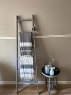 Ladder met tafeltje, Doe-het-zelf en Verbouw, Ladders en Trappen, Ophalen of Verzenden, Zo goed als nieuw, Minder dan 2 meter