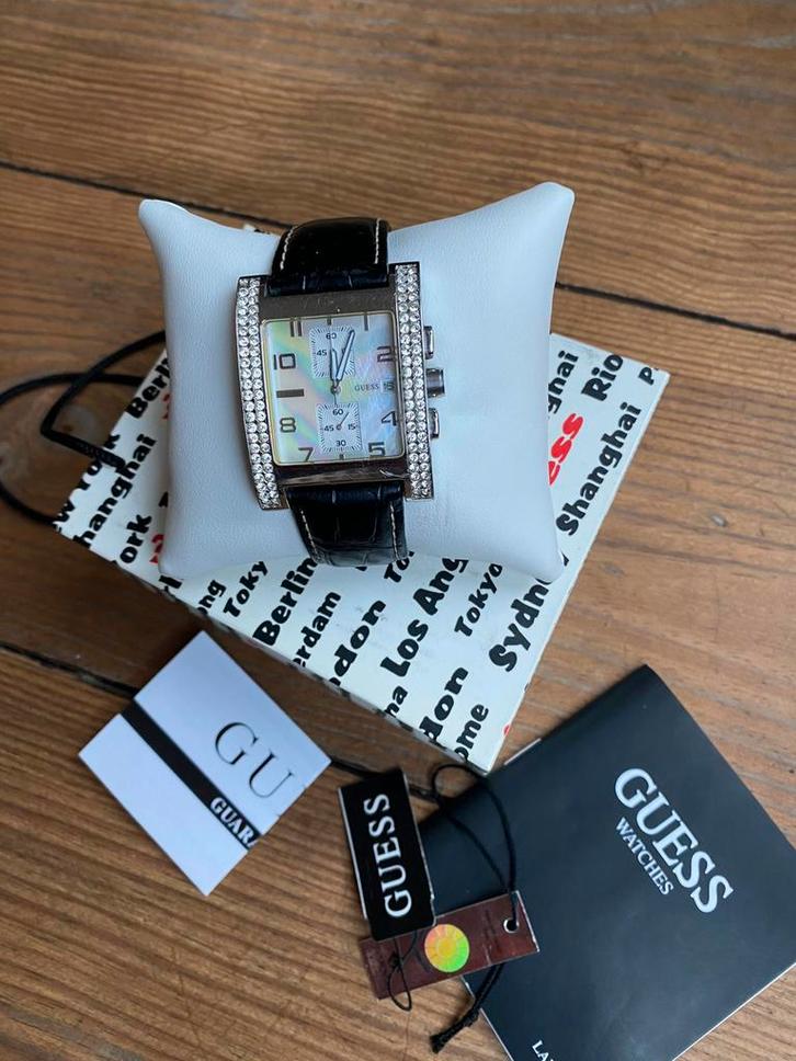GUESS dames horloge, Sieraden, Tassen en Uiterlijk, Horloges | Dames, Zo goed als nieuw, Polshorloge, Guess, Overige materialen