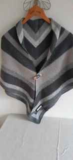 Omslagdoek in meerdere tinten grijs, Ophalen of Verzenden, Nieuw, Maat 46/48 (XL) of groter, Sjaal