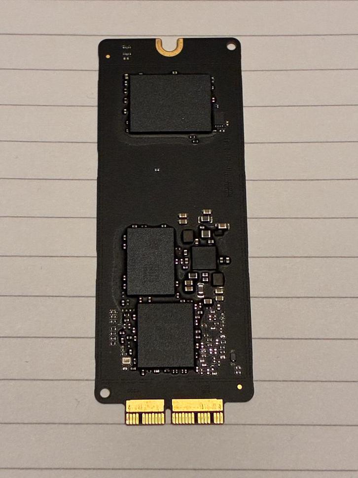 Apple SSD 32GB, Computers en Software, Harde schijven, Gebruikt, Desktop, Intern, SSD, Overige aansluitingen, Ophalen of Verzenden