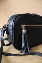 Zwarte tas met franjers, Ophalen of Verzenden, Zo goed als nieuw, Zwart, Avondtasje